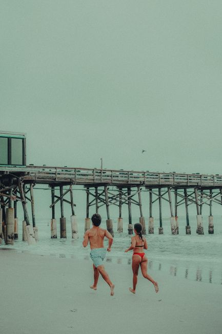 Avon junto al Mar: company